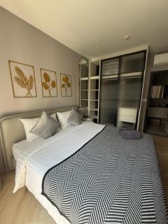 F412 New & Stunning - The Title Legendary by UNO - 8