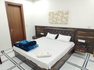 Hotel Taj Corridor - 5