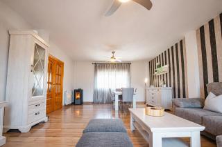 Villa Oropéndola para familias, a pocos minutos de Granada, Piscina agua salada, Parking privado, Barbacoa, Chimenea, 14 pax - 7