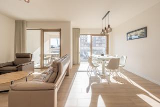 Modern 2Bedroom Apartment W Balcony Near the Beach - 0