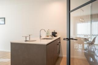 Modern 2Bedroom Apartment W Balcony Near the Beach - 3
