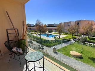 Bay Serenity pool and balcony view - 0