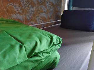 Just for sleep Male dorm shared room daily stay- from 8pm to 10am - 5