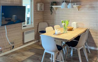 Gorgeous Home In Glesborg With Wifi - 3