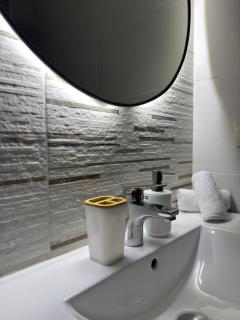 Beautiful Modern 2 bedroom apartment 4 guests All Comfort - 6