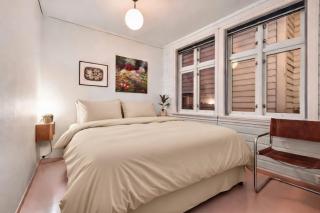 Sunny Terrace in City Centre - Charming House - 8