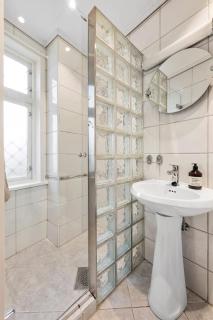 Sunny Terrace in City Centre - Charming House - 1