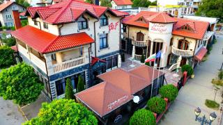 La Casa Boutique - 0