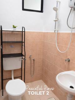 Peaceful Pines 4 ROOMS FULL AC & NETFLIX by EZYROOM MELAKA - 9