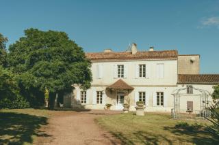 Maison de groupe - Vignes - Campagne - Bordeaux - Bourg - 0