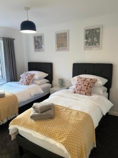 Cosy Flat Near Gatwick Free Parking - 6