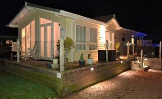 A and C Lodge Plot 21 2 double bedrooms PLOT 21 With HOT TUB 1 pet only No Commercial Vans 4pm check in - 7