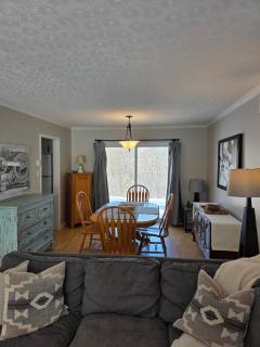 3 Bedroom Near Airport - 8