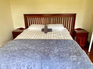 Stylish 3-bedroom guesthouse in Greendale - 2336 - 8