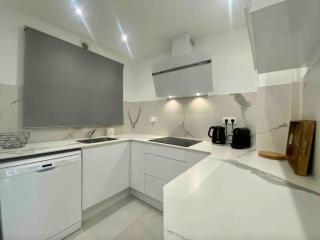 Central Urban Elegance - 3