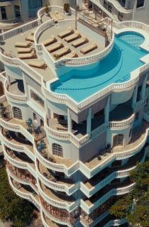 Panorama Apartment - free rooftop pool entry - 9