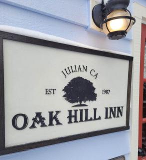 Oak Hill Inn - 9