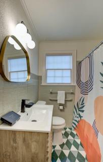 Cute and close to festival plaza - 2