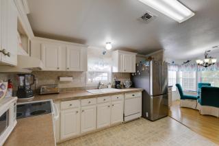 Paddle on the River! Waterfront Retreat in Stuart - 1