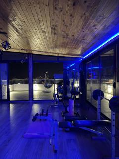 Luxury penthouse with big terrace, tirana view - 8