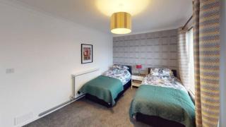 Spacious Family Home near Cadbury World with Free Parking and Garden - 4