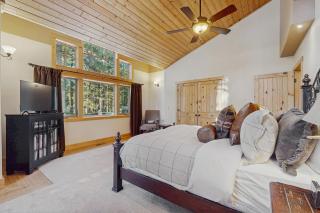 Mountain Rose Chalet - 1