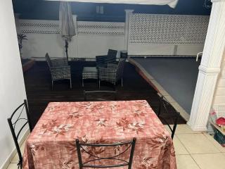 Charmant appartement avec terrasse à Sainte-Rose 60 m² - 2