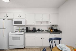 Bright & Cozy 1BR in Austin | Wi-Fi & Comfort - 1