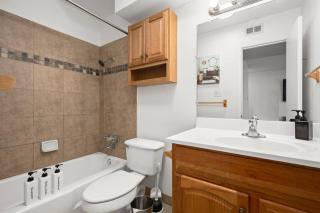 Bright & Cozy 1BR in Austin | Wi-Fi & Comfort - 1