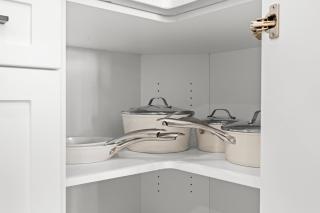 Cozy 3BR in Edmonton near West Edmonton Mall - 9