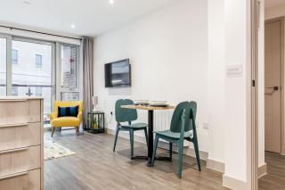 Once Upon a Tide - Stylish Apartment in the Heart of Poole - 3