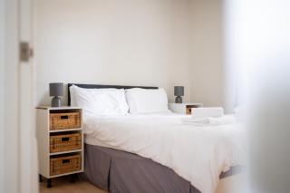 Lombard Hide Away - 5