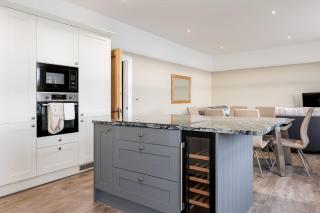 Park Lake View - Poole Park Lake Views - 6