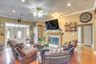 Explore Gulf Coast & Beyond! Home w/ Yard & Games - 5