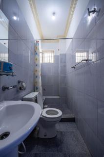 Well-Furnished 2BR Apartment in Bamburi, Vescon 1 Estate - 3