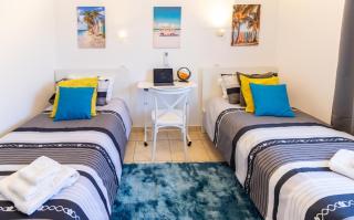 Casa Sol - Bright 3BR Steps from the Beach & Shops - Limassol - 2