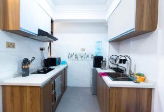 Luxe 1 bed with extra room with extra bed with Gym parking & city views - 3