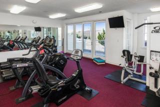Huge Beachfront Penthouse 4Bd 3Bth - 4