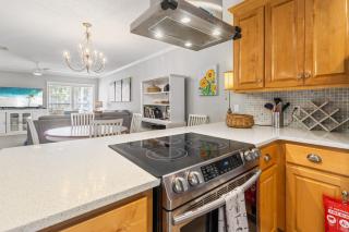 Front Beach Rd Gulf Escape 2BR - 2.5BA - 3