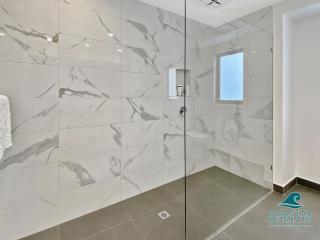 The Horizon on Clayley Luxury 5BR Oceanview Retreat) - 2