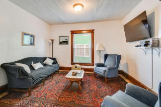 Parks, Pours and Lake Days Walkable Geneva Wine Hub - 0