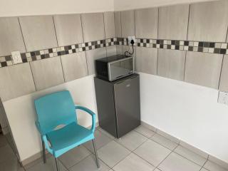 Nsuku M Guesthouse - 1