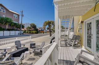Cozy 3BRand3BA • Sleeps 9 • 0 3 Mi to Beach • PCB - 7