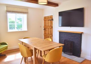 Rural Retreat near West Wittering Beach! Dog Friendly & Free Parking - Ideal Weekend Getaway! Chichester Holiday Properties - 6