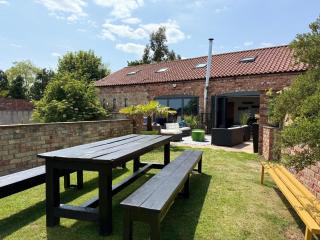 Lincoln 4-Beds Sleeps 13 Hot Tub & Pet Friendly - 8
