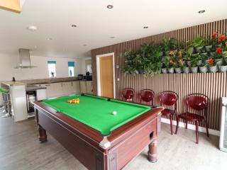Lincoln 4-Beds Sleeps 13 Hot Tub & Pet Friendly - 7