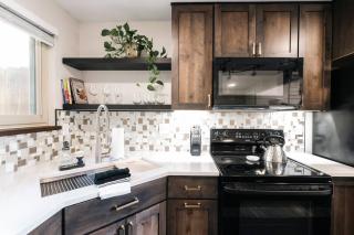 Quiet Creekside Walk to Downtown - 2