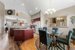 Glory Daze - Overlooking the Golf Course - 3