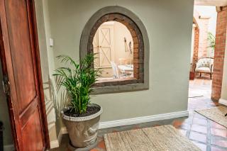 Shepherd's Corner Guest House - Tranquil Boutique Stay in Bryanston - 3