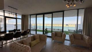 Beachfront Villa with Heated Private Pool & Jacuzzi - 8